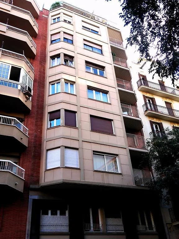 Red Glow Barcelona Apartment